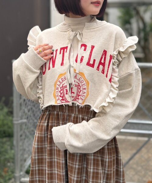 w closet（ダブルクローゼット）の「カレッジスウェットボレロ（Tシャツ/カットソー・レディース・アイボリー/ネイビー/グレー/ブルー・FREE）」の2枚目の写真