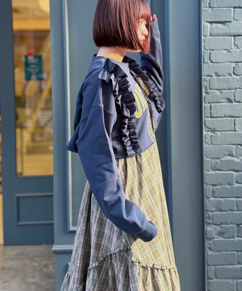 w closet（ダブルクローゼット）の「カレッジスウェットボレロ（Tシャツ/カットソー・レディース・アイボリー/ネイビー/グレー/ブルー・FREE）」の8枚目の写真