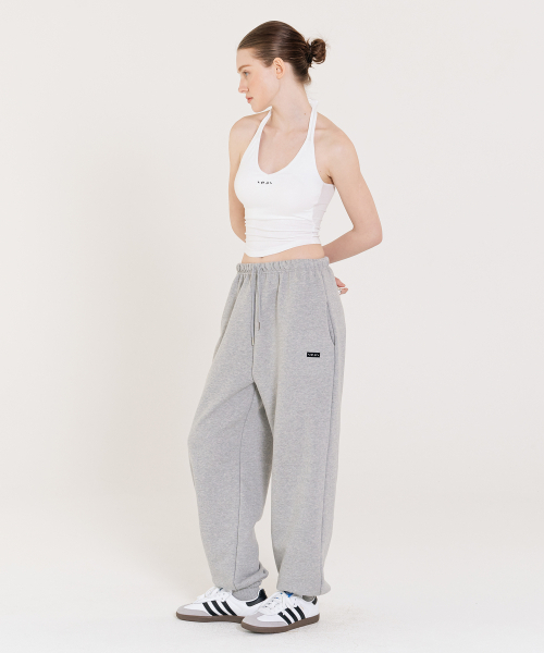 INJIACTIVE（インジアクティブ）の「スモールロゴジョガーパンツ グレー（スウェットパンツ・レディース・その他・ONE SIZE）」の2枚目の写真