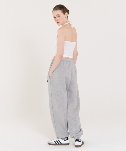 INJIACTIVE（インジアクティブ）の「スモールロゴジョガーパンツ グレー（スウェットパンツ・レディース・その他・ONE SIZE）」の3枚目の写真