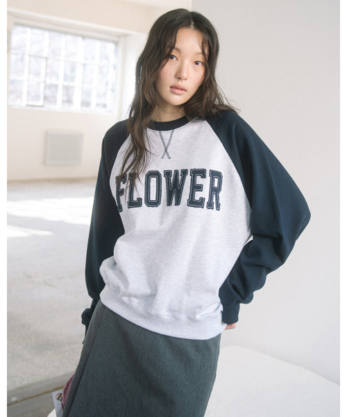 HAVISM（ヘビズム）の「FLOWER APLIQUE RAGLAN SWEATSHIRT(NAVY)（スウェット・レディース・その他・ONE SIZE）」の5枚目の写真
