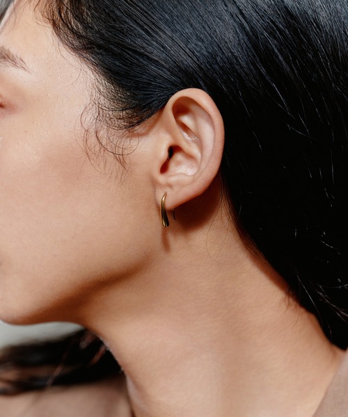 novice（ノーヴィス）の「【novice】Teardrop Pierce［Stainless］（ピアス（両耳用）・レディース・シルバー/ゴールド・FREE）」の10枚目の写真