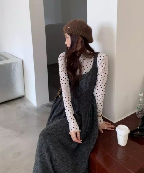 LADY LIKE(レディライク)の「プチハイネックドット柄シアートップス(Tシャツ/カットソー・レディース・ブラック/ホワイト/モカ・M)」の7枚目の写真