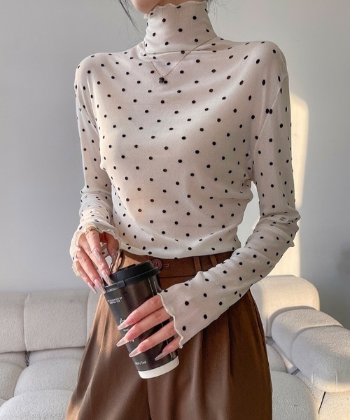 LADY LIKE(レディライク)の「プチハイネックドット柄シアートップス(Tシャツ/カットソー・レディース・ブラック/ホワイト/モカ・M)」の22枚目の写真