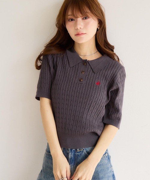 BEVERLY HILLS POLO CLUB(ビバリーヒルズポロクラブ)の「【Bevery Hills Polo Club/ビバリーヒルズ ポロクラブ】ワンポイント刺繍 ケーブル編み リブ半袖ポロニット(ニット/セーター・レディース・チャコールグレー/コーラルピンク/アイボリー・M)」の6枚目の写真