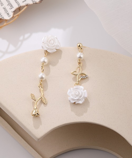shoppinggo（ショッピングゴー）の「ピアス レディース パール 揺れる ロングピアス（ピアス（両耳用）・レディース・ゴールド・FREE）」の2枚目の写真