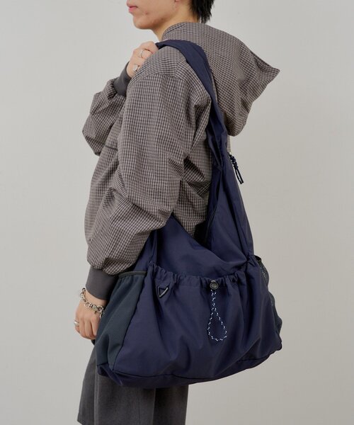 WHIMSIC(ウィムジック)の「【UNISEX】マルチウェイショルダーバッグ(ショルダーバッグ・メンズ・ブラック/ネイビー/ベージュ・ONE SIZE)」の21枚目の写真