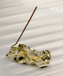 MANIG（マニジ）の「ファブリックウェーブインセンスホルダー（ルームフレグランス/お香）」