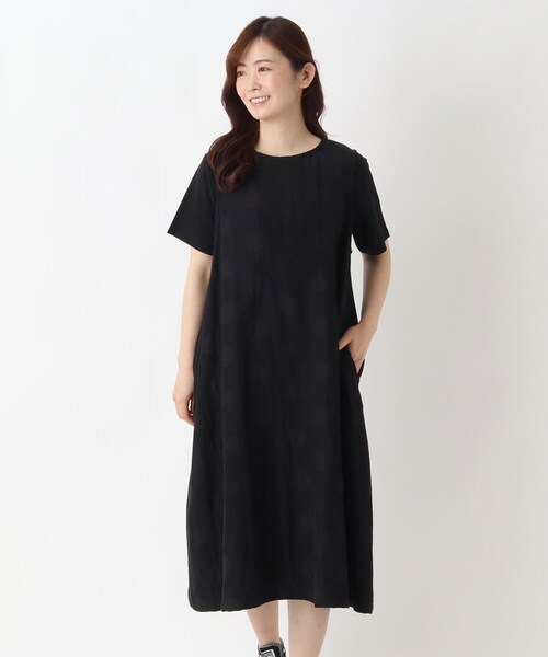 one'sterrace(ワンズテラス)の「ドットジャカードノースリーブワンピース(ワンピース・レディース・ブラック系8/グレー系その他7・02)」の1枚目の写真