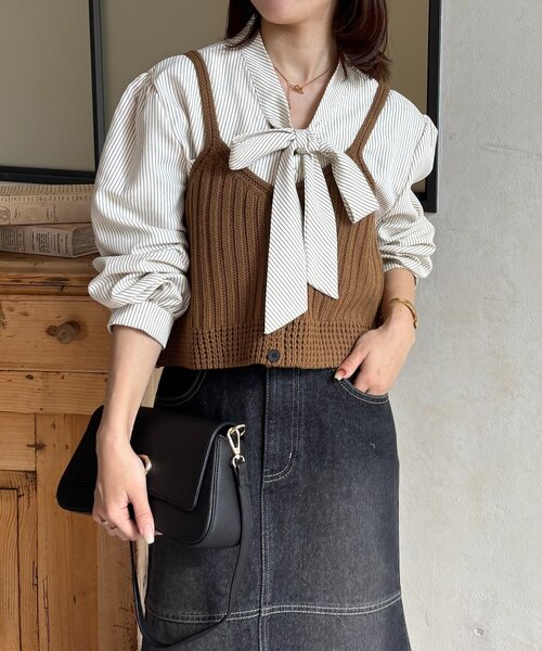 Thevon（ゼボン）の「ビスチェSETボウタイブラウス（シャツ/ブラウス・レディース・ブルー/ベージュ/アイボリー・FREE）」の4枚目の写真