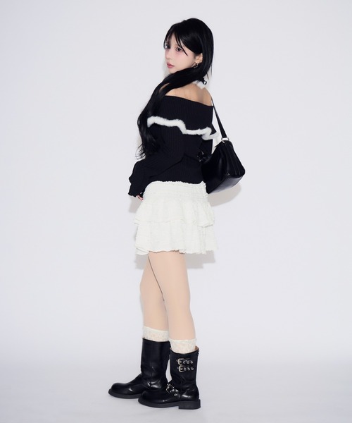 tinkerend（ティンカーエンド）の「Drawstring Flare Pleated Off-Shoulder / ドローストリングフレアプリーツオフショルダー（シャツ/ブラウス・レディース・ブラック/ホワイト・FREE）」の12枚目の写真