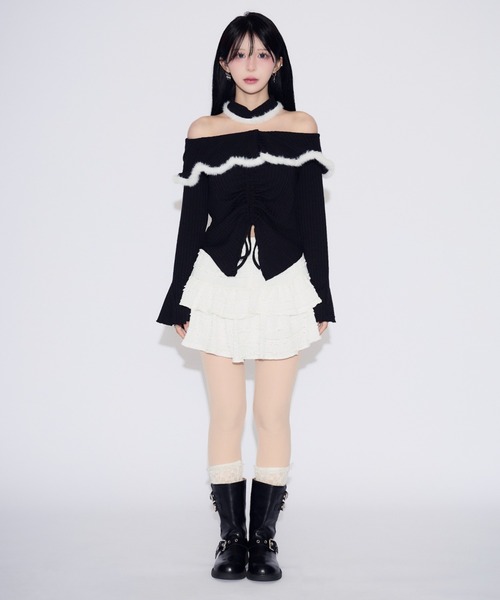 tinkerend（ティンカーエンド）の「Drawstring Flare Pleated Off-Shoulder / ドローストリングフレアプリーツオフショルダー（シャツ/ブラウス・レディース・ブラック/ホワイト・FREE）」の9枚目の写真