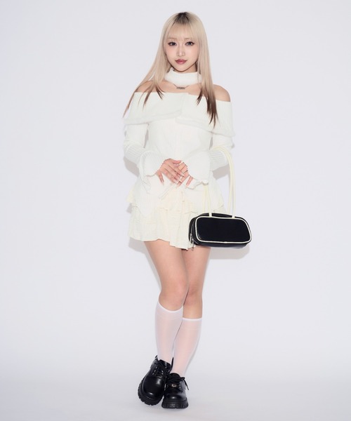 tinkerend（ティンカーエンド）の「Drawstring Flare Pleated Off-Shoulder / ドローストリングフレアプリーツオフショルダー（シャツ/ブラウス・レディース・ブラック/ホワイト・FREE）」の20枚目の写真