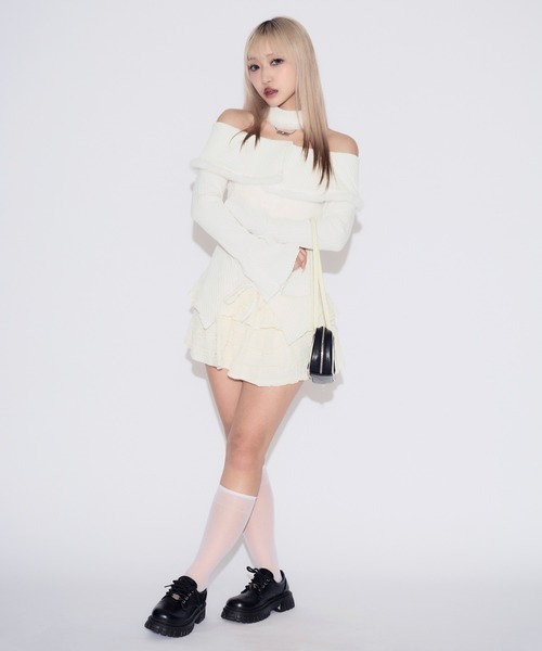 tinkerend（ティンカーエンド）の「Drawstring Flare Pleated Off-Shoulder / ドローストリングフレアプリーツオフショルダー（シャツ/ブラウス・レディース・ブラック/ホワイト・FREE）」の22枚目の写真