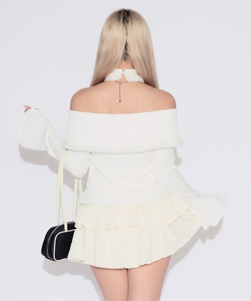 tinkerend（ティンカーエンド）の「Drawstring Flare Pleated Off-Shoulder / ドローストリングフレアプリーツオフショルダー（シャツ/ブラウス・レディース・ブラック/ホワイト・FREE）」の18枚目の写真