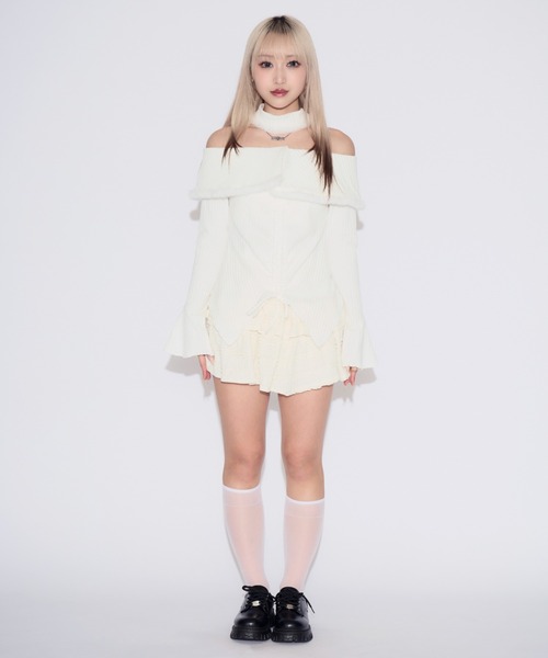 tinkerend（ティンカーエンド）の「Drawstring Flare Pleated Off-Shoulder / ドローストリングフレアプリーツオフショルダー（シャツ/ブラウス・レディース・ブラック/ホワイト・FREE）」の19枚目の写真