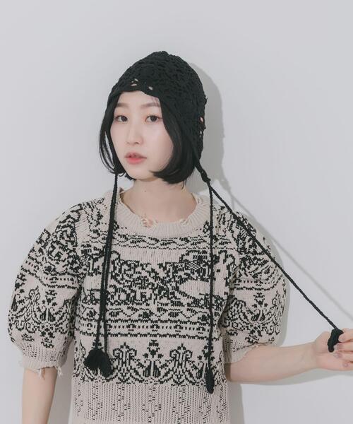 SMELLY(スメリー)の「フラワーデザインボンネット(ニットキャップ/ビーニー・レディース・アイボリー/ブラック・-)」の6枚目の写真