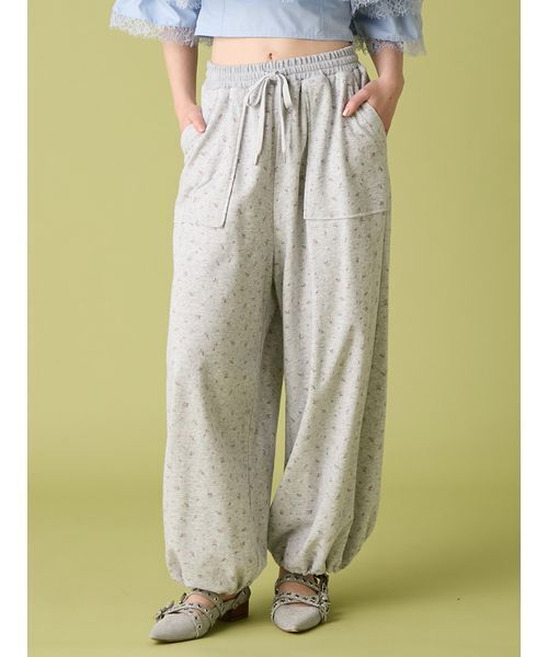 FURFUR（ファーファー）の「【限定カラー】ミニフラワープリントスウェットパンツ（その他パンツ・レディース・ライトグレー/ホワイト/ブラック・0/1）」の18枚目の写真