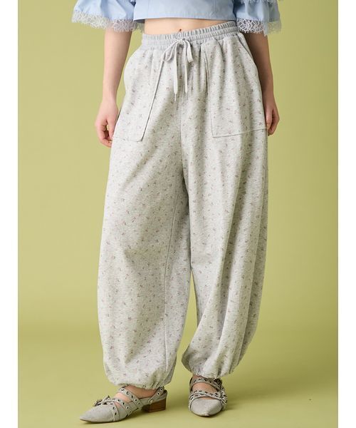 FURFUR（ファーファー）の「【限定カラー】ミニフラワープリントスウェットパンツ（その他パンツ・レディース・ライトグレー/ホワイト/ブラック・0/1）」の12枚目の写真