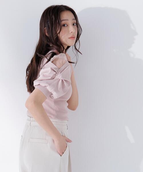 NATURAL BEAUTY BASIC(ナチュラルビューティーベーシック)の「◇シアーツイストスリーブニット(ニット/セーター・レディース・ブルー/ピンク/オフホワイト/ブラック・FREE)」の4枚目の写真
