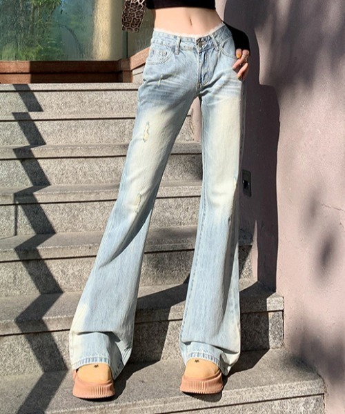 Teem Store(チームストア)の「ウエストレースダメージ加工フレアデニムパンツ(デニムパンツ・レディース・ブルー・L/M)」の4枚目の写真