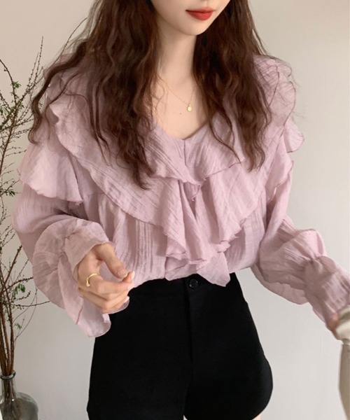 SallyLunn(サリーラン)の「フリルVネックブラウス(シャツ/ブラウス・レディース・ホワイト/ピンク・MEDIUM/LARGE)」の1枚目の写真