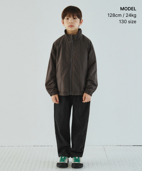 MUSINSA STANDARD KIDS（ムシンサスタンダードキッズ）の「リネンライクレギュラーフィットバンディングデニムパンツ[ロウブラック]（デニムパンツ・レディース・その他・110/120/130/140/150/160）」の2枚目の写真