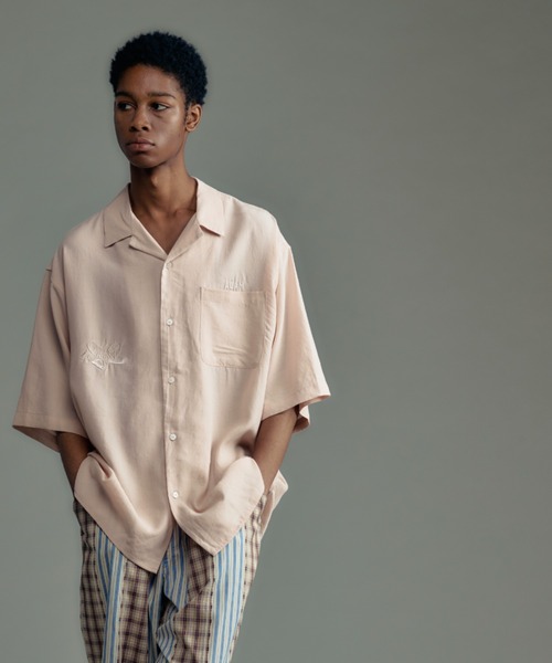 ADAM PATEK(アダムパテック)の「【ADAMPATEK/アダムパテック】tiger embroidery short sleeve shirt 半袖刺繍シャツ(シャツ/ブラウス・メンズ・ブラック/ピンク/ホワイト・2/1)」の3枚目の写真