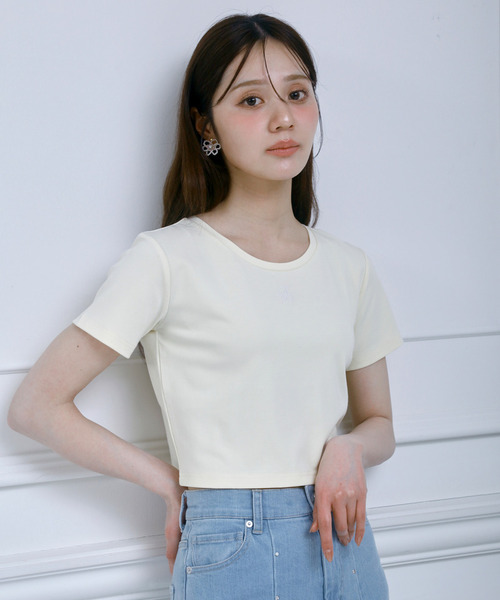 ROYAL PARTY(ロイヤルパーティー)の「ロゴ刺しゅうコンパクトTシャツ(Tシャツ/カットソー・レディース・イエロー/ブルー/オフホワイト/ブラック・FREE)」の4枚目の写真
