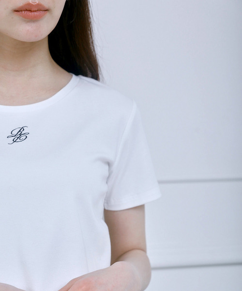 ROYAL PARTY(ロイヤルパーティー)の「ロゴ刺しゅうコンパクトTシャツ(Tシャツ/カットソー・レディース・イエロー/ブルー/オフホワイト/ブラック・FREE)」の5枚目の写真