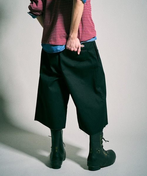CAMPHOR WOOD(カンファーウッド)の「【 Dickies × CAMPHORWOOD 】LAYERED BOXER CUT-OFF WIDE CHINO SHORTS / 【 Dickies コラボレーション 】ボクサーレイヤードカットオフワイドチノショーツ(チノパンツ・メンズ・グレー/ブラック系・SMALL/MEDIUM/LARGE)」の14枚目の写真
