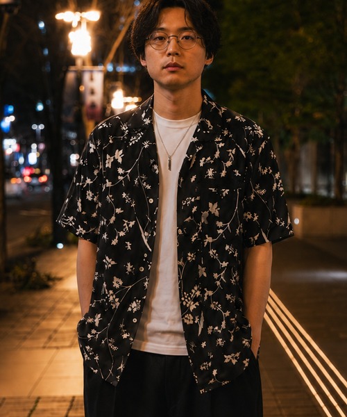 ZIP FIVE(ジップファイブ)の「オープンカラー 総柄半袖シャツ / アロハシャツ(シャツ/ブラウス・メンズ・アイボリー/ブラック/ライトブルー/ホワイト系1/ブルー/オフホワイト/ネイビー系/ダークブルー/イエロー/ブルー系/ブラック系/チャコール/ブルー系1/カーキ系/ホワイト/ブラック系1/ブラウン/レッド/グリーン/ネイビー系1・MEDIUM/LARGE/X-LARGE)」の8枚目の写真