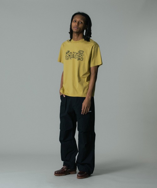 XLARGE(エクストララージ)の「BACKSTREET EYES S/S TEE(Tシャツ/カットソー・メンズ・ブラック/ホワイト/マスタード・XL/L/M/S)」の5枚目の写真