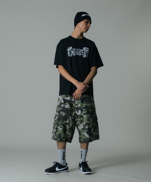 XLARGE(エクストララージ)の「BACKSTREET EYES S/S TEE(Tシャツ/カットソー・メンズ・ブラック/ホワイト/マスタード・XL/L/M/S)」の9枚目の写真