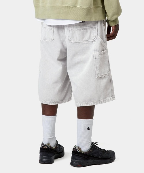 Carhartt WIP(カーハートダブリューアイピー)の「Carhartt WIP OG SINGLE KNEE SHORT(カーハートワークインプログレス OGシングルニ―ショーツ)(デニムパンツ・メンズ・ホワイト系/ブラウン系・X-LARGE/LARGE/MEDIUM/SMALL/X-SMALL)」の5枚目の写真