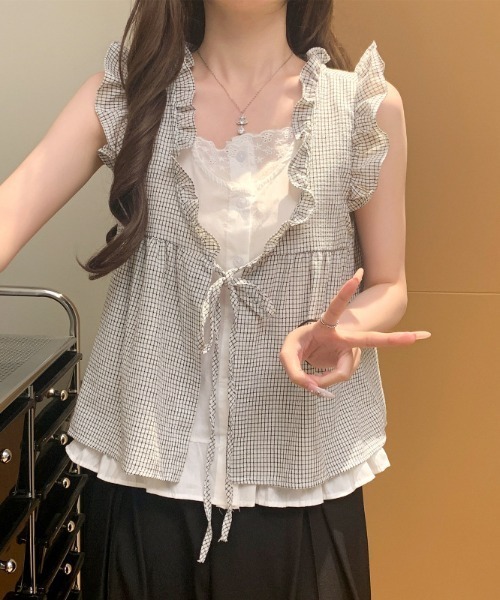 LAC-VERT(ラック・ヴェール)の「レイヤード風フリルトップス(Tシャツ/カットソー・レディース・ネイビー/アイボリー/ブラック・FREE)」の9枚目の写真