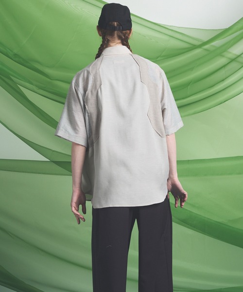 MAISON SPECIAL(メゾンスペシャル)の「《UNISEX》Sheer ZIGZAG Switching Prime-Over Short Sleeve Shirt/シアージグザグ切替プライムオーバーショートスリーブシャツ【MAISON SPECIAL/メゾンスペシャル】(シャツ/ブラウス・メンズ・グレイッシュベージュ/ブラック・2/1/0)」の10枚目の写真