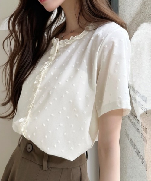 Ada.(エイダ)の「立体ドット柄 フリル前立て クルーネック 半袖 カットソー(Tシャツ/カットソー・レディース・ピンク/ブルー/アイボリー/ブラック・FREE)」の3枚目の写真