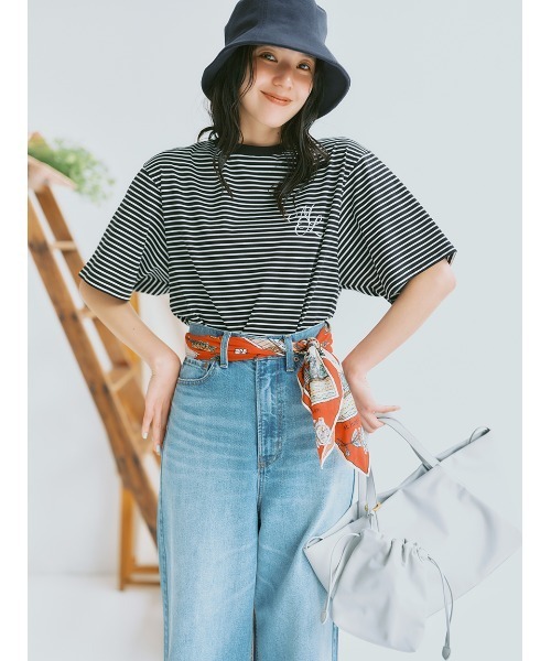 Mila Owen(ミラオーウェン)の「【接触冷感】ハイラインモノグラムTシャツ(Tシャツ/カットソー・レディース・ホワイト/ピンク/ダークブラウン/ブラウン/ライム/ブラック・1/0)」の2枚目の写真