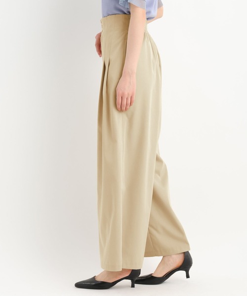 Andemiu(アンデミュウ)の「ハイウエストタックフレアパンツ653128(その他パンツ・レディース・ブラック/ベージュ・SMALL/MEDIUM)」の16枚目の写真