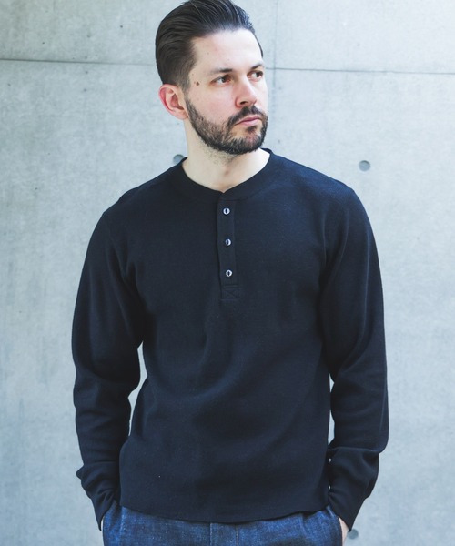 MR.OLIVE(ミスターオリーブ)の「JAPAN HERITAGE HONEYCOMB / HENLEY NECK JERSEY /M263122(Tシャツ/カットソー・メンズ・ナチュラル/ブラック・LARGE/MEDIUM)」の4枚目の写真