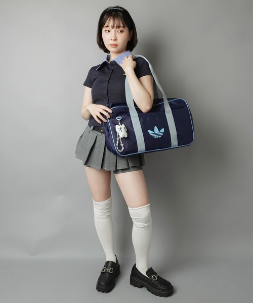adidas（アディダス）の「【adidas/アディダス】スクールバッグ/スクバ/平成ギャル（ショルダーバッグ・レディース・ネイビー・ONESIZE）」の4枚目の写真