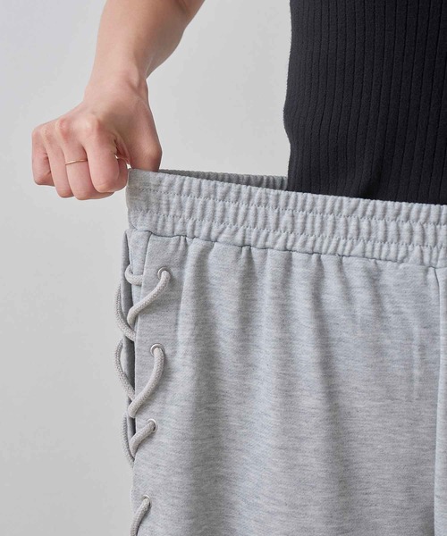 laulea(ラウレア)の「レースアップバレルレッグスエットパンツ 裏毛 裾絞り(スウェットパンツ・レディース・ライトグレー/グレー・M/S)」の14枚目の写真