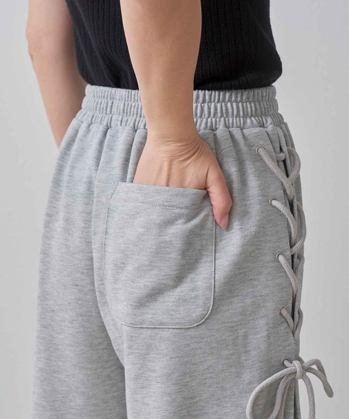 laulea(ラウレア)の「レースアップバレルレッグスエットパンツ 裏毛 裾絞り(スウェットパンツ・レディース・ライトグレー/グレー・M/S)」の16枚目の写真