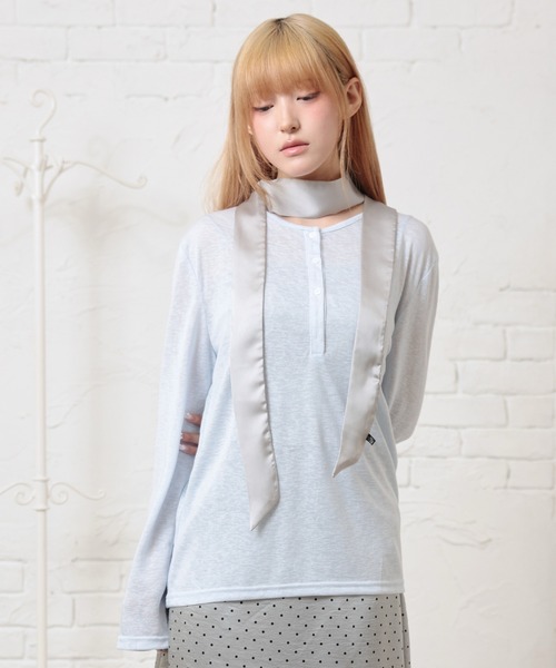 LiLIN(リリン)の「ソリッドカラー ヘンリーネック スムース 長袖 カットソー(Tシャツ/カットソー・レディース・イエロー/ブラック/ブルー/ホワイト・FREE)」の13枚目の写真