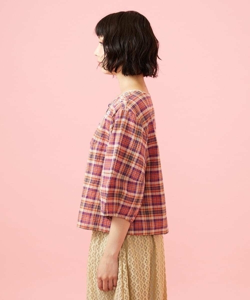 Jocomomola(ホコモモラ)の「Dulcinea チェックフラワースカラップ刺繍ブラウス(シャツ/ブラウス・レディース・グリーン/オレンジ・40)」の18枚目の写真