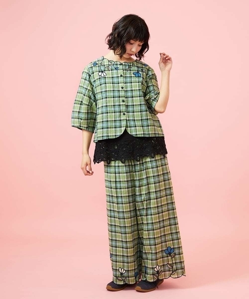 Jocomomola(ホコモモラ)の「Dulcinea チェックフラワースカラップ刺繍ブラウス(シャツ/ブラウス・レディース・グリーン/オレンジ・40)」の8枚目の写真
