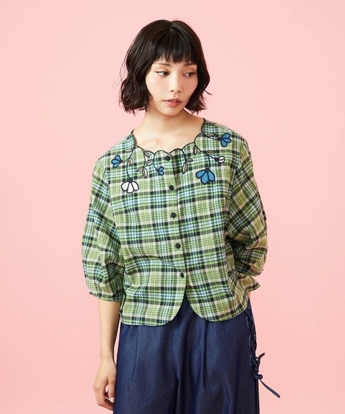 Jocomomola(ホコモモラ)の「Dulcinea チェックフラワースカラップ刺繍ブラウス(シャツ/ブラウス・レディース・グリーン/オレンジ・40)」の6枚目の写真