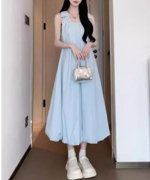 AMAJI(アマジ)の「キャミソール フラワーバルーン ワンピース(ワンピース・レディース・ライトブルー/ブラック・SMALL/MEDIUM/LARGE/X-LARGE)」の4枚目の写真
