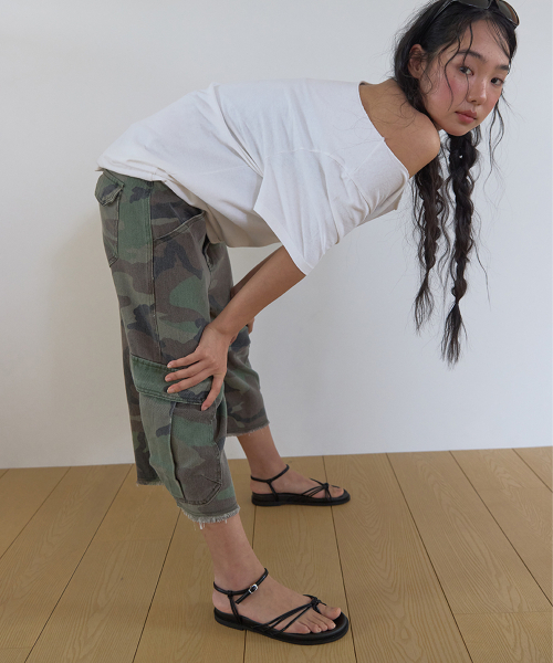 BYOTHERS(バイオザーズ)の「Soleil Knot Sandals(サンダル・レディース・ブラック/ベージュ・23cm/23.5cm/24cm/24.5cm/25cm)」の3枚目の写真